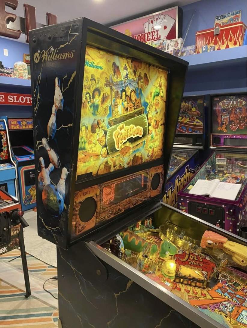 Flintstones Pinball Machine — view 5
