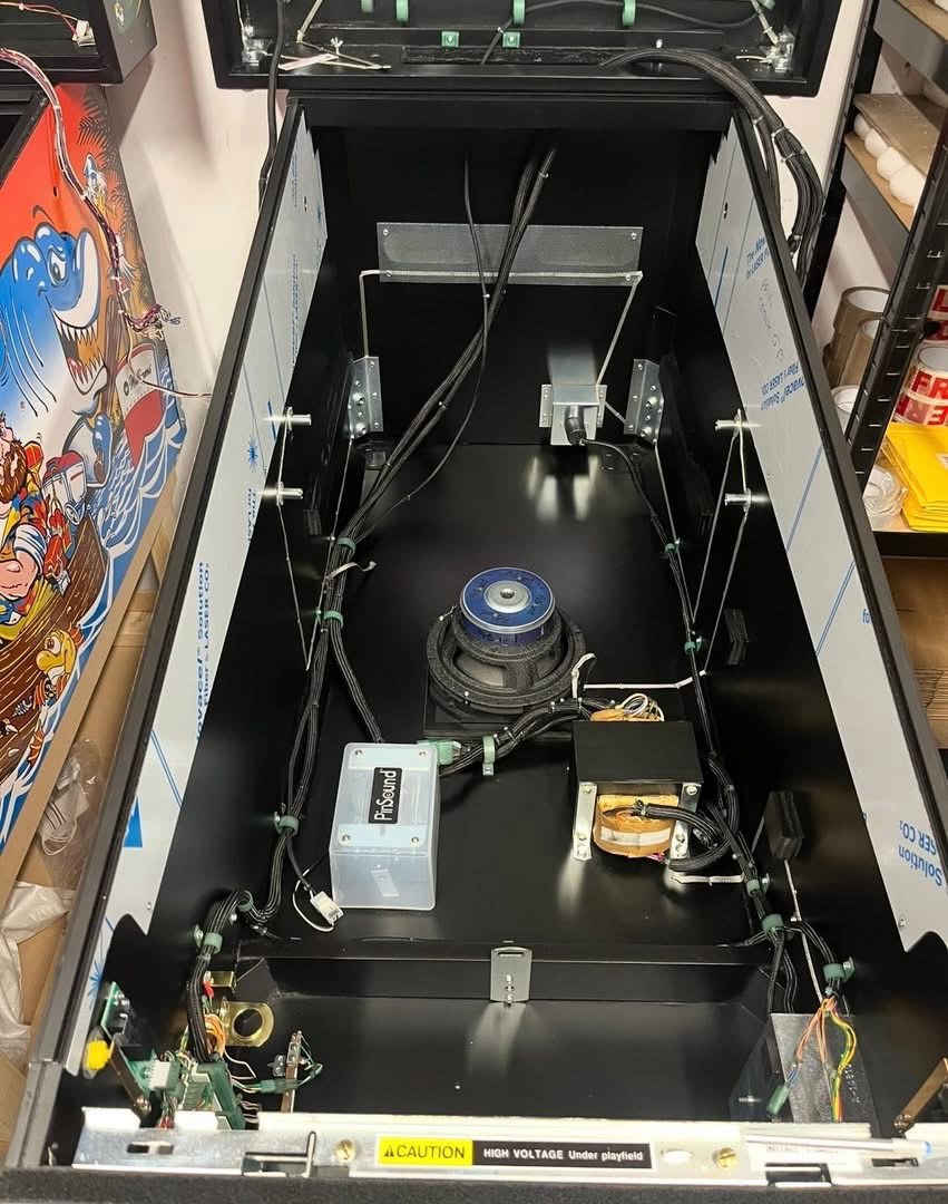 Fish Tales Pinball Machine — view 9
