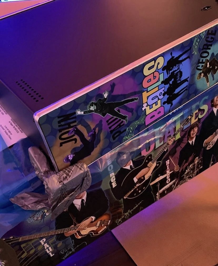 Beatles Diamond Pinball Machine — view 3