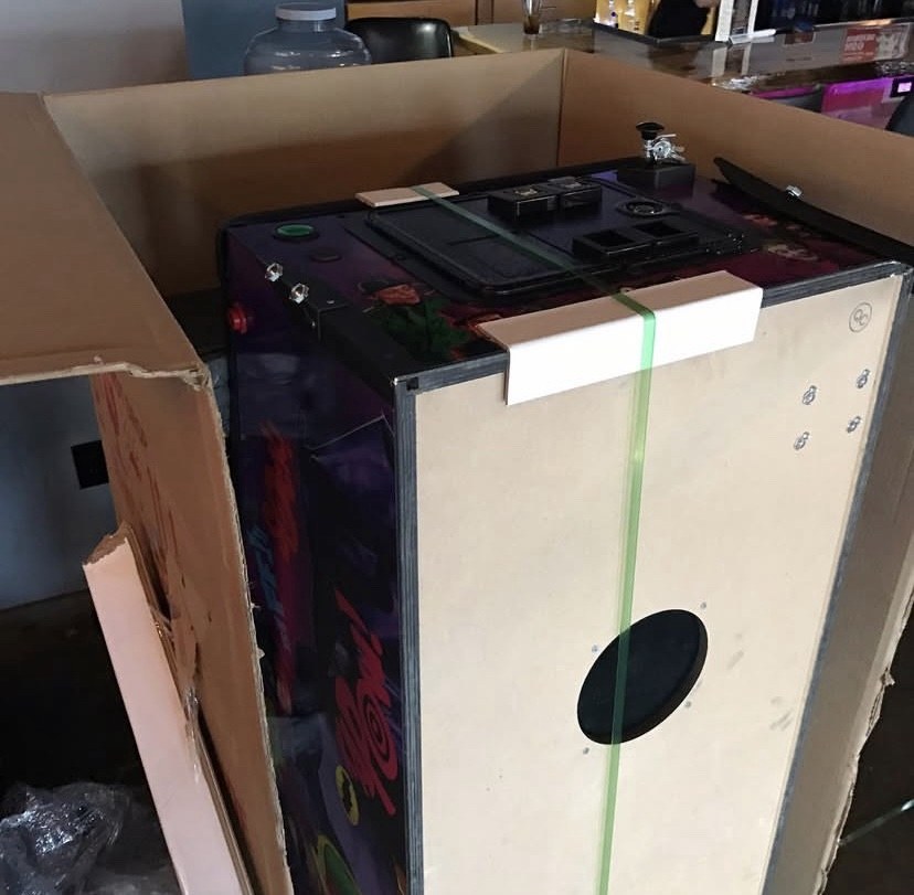 Batman 66 Premium Pinball Machine — view 10