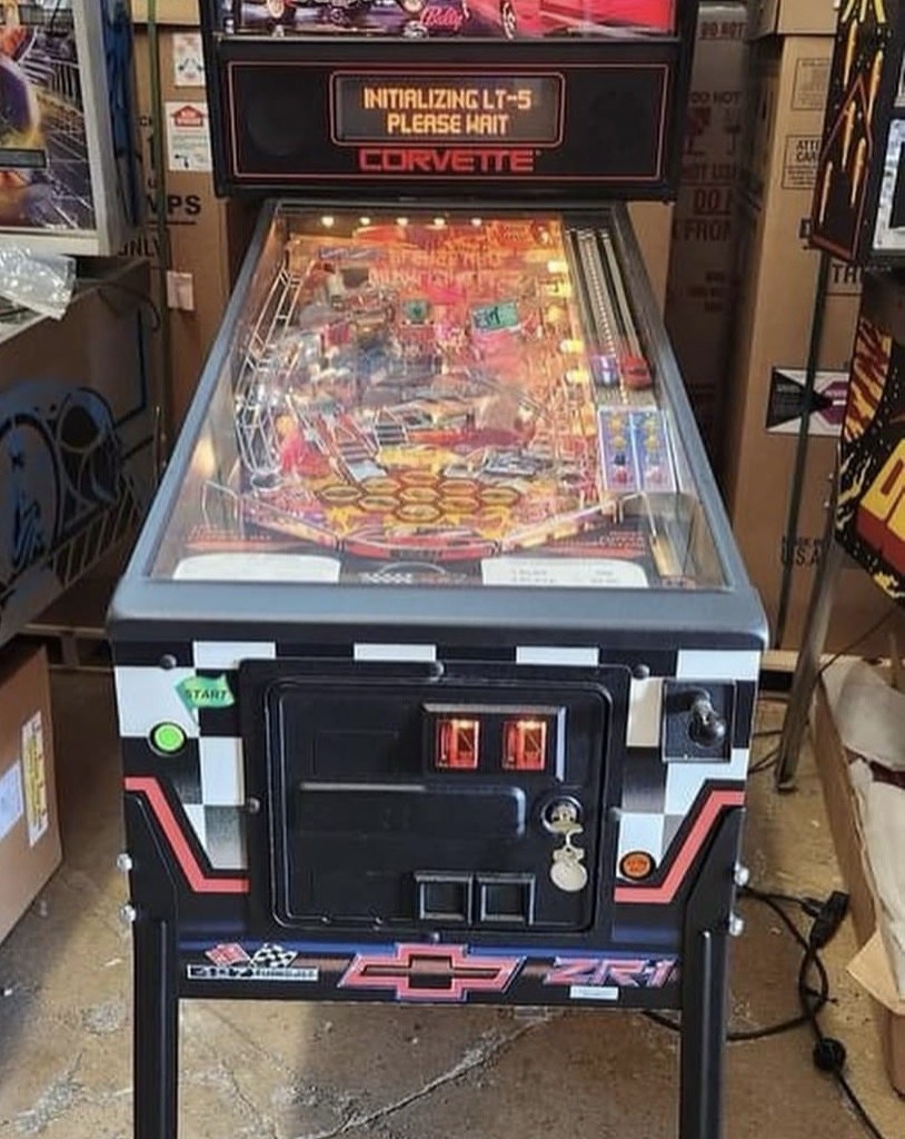 Corvette Pinball Machine — view 4