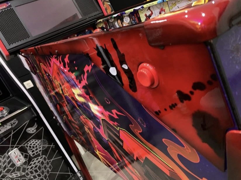 Deadpool Pro Pinball Machine by Stern — view 9