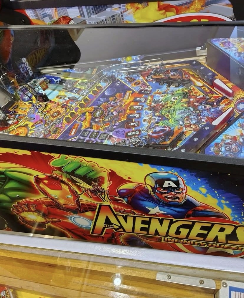 Avengers Infinity Quest Premium Pinball Machine — view 5