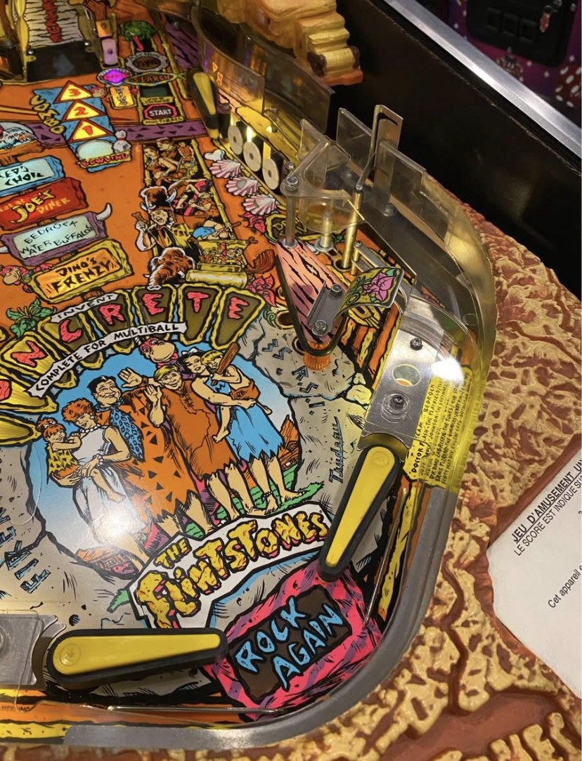 Flintstones Pinball Machine — view 8