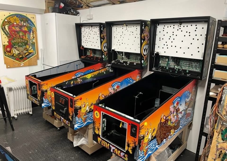 Fish Tales Pinball Machine — view 6