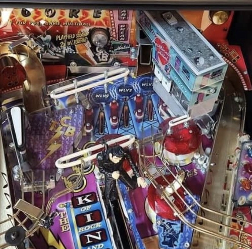 Elvis Pinball Machine by Stern — view 5