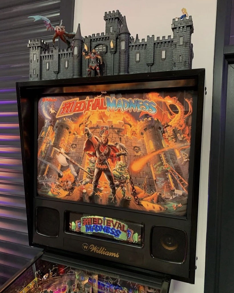 Medieval Madness Pinball Machine — view 7