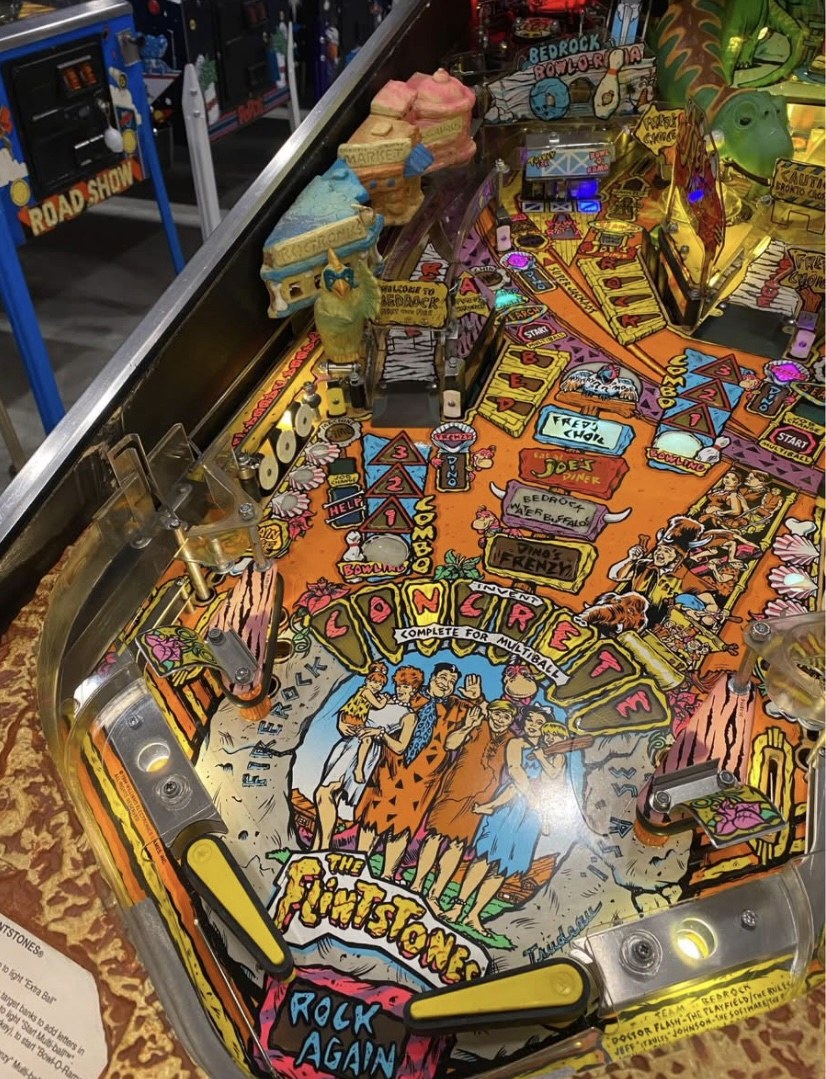 Flintstones Pinball Machine — view 9