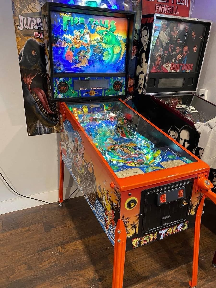 Fish Tales Pinball Machine — view 5