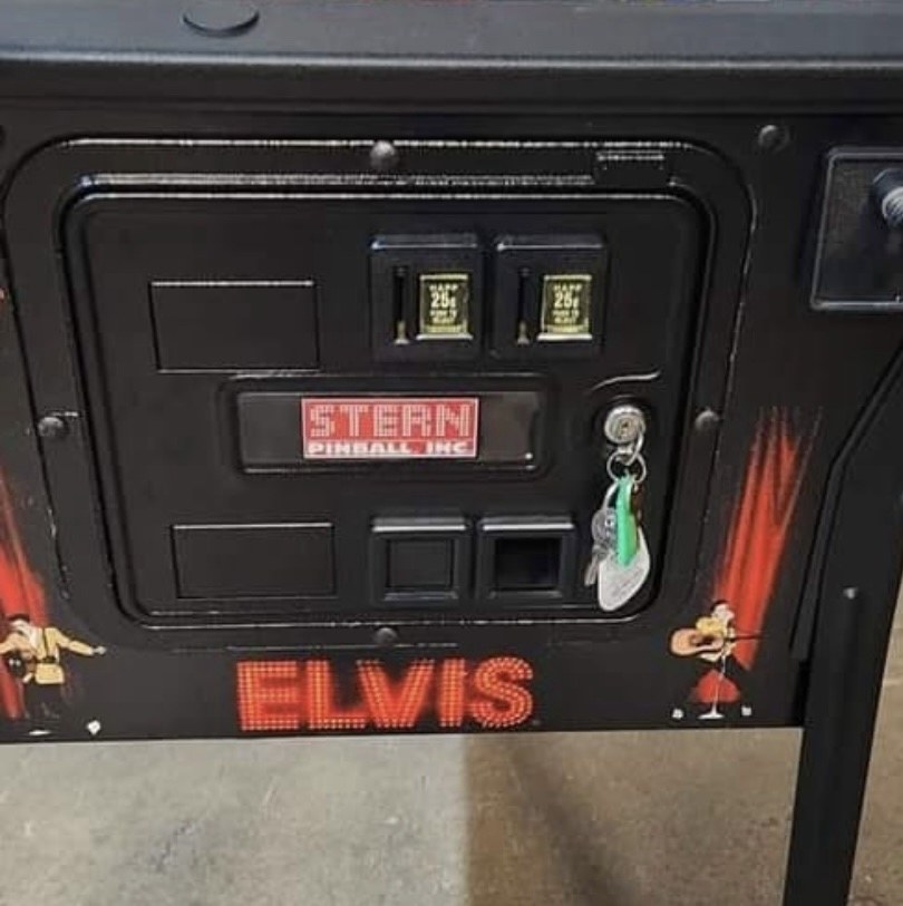 Elvis Pinball Machine by Stern — view 4
